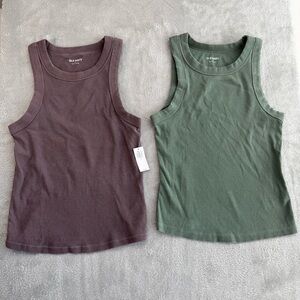 Old Navy Women’s M Crop Tank tops Set of 2 NWT